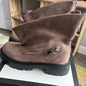 Trendy Taupe Combat Boots with Zipper